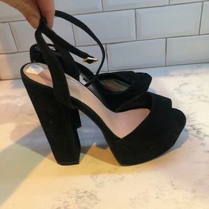 Never worn- price is a steal